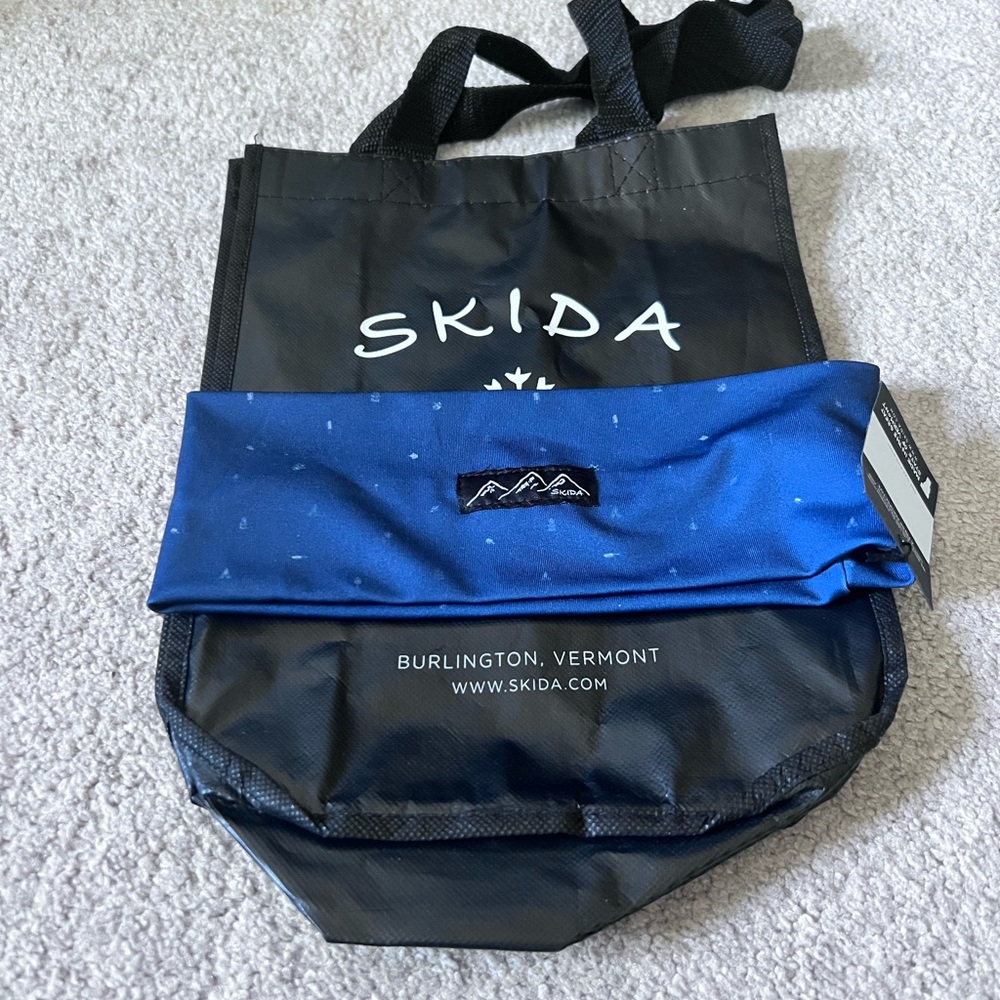 Skida Blue Hair Accessory and Skida tote